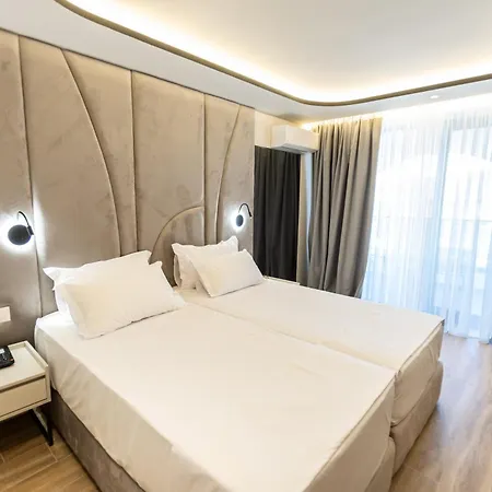 Fafa Aqua Palace & Golem (Tirana)