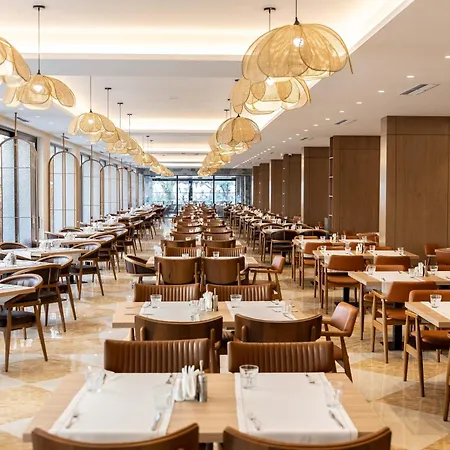 Fafa Aqua Palace & 5* Golem (Tirana)