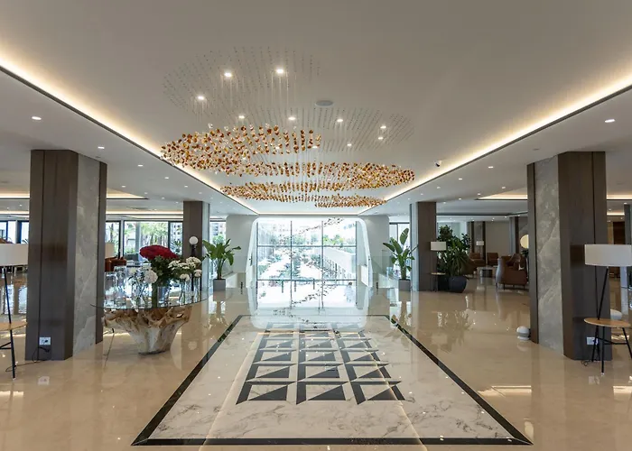 Fafa Aqua Palace & Hotel Golem (Tirana)