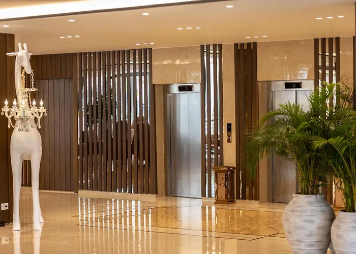 Fafa Aqua Palace & Hotel