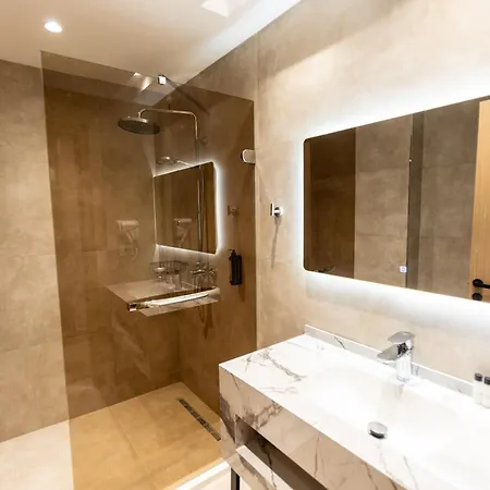 Fafa Aqua Palace & ゴーレム