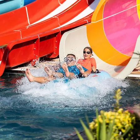 ホテル Fafa Aqua Palace & ゴーレム