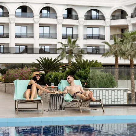 מלון Fafa Aqua Palace & 5*